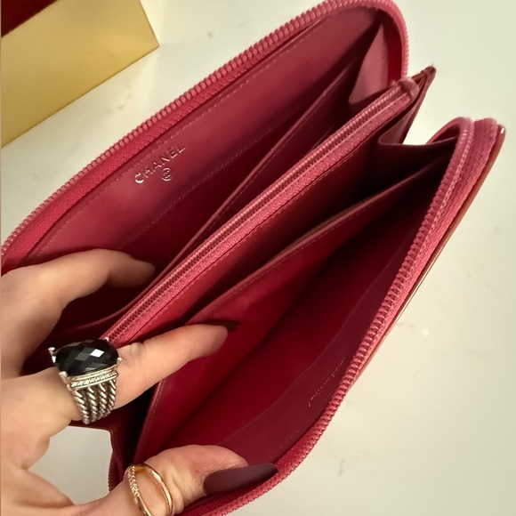 CHANEL Cameilla Zip Around Wallet - Picture 11 of 16